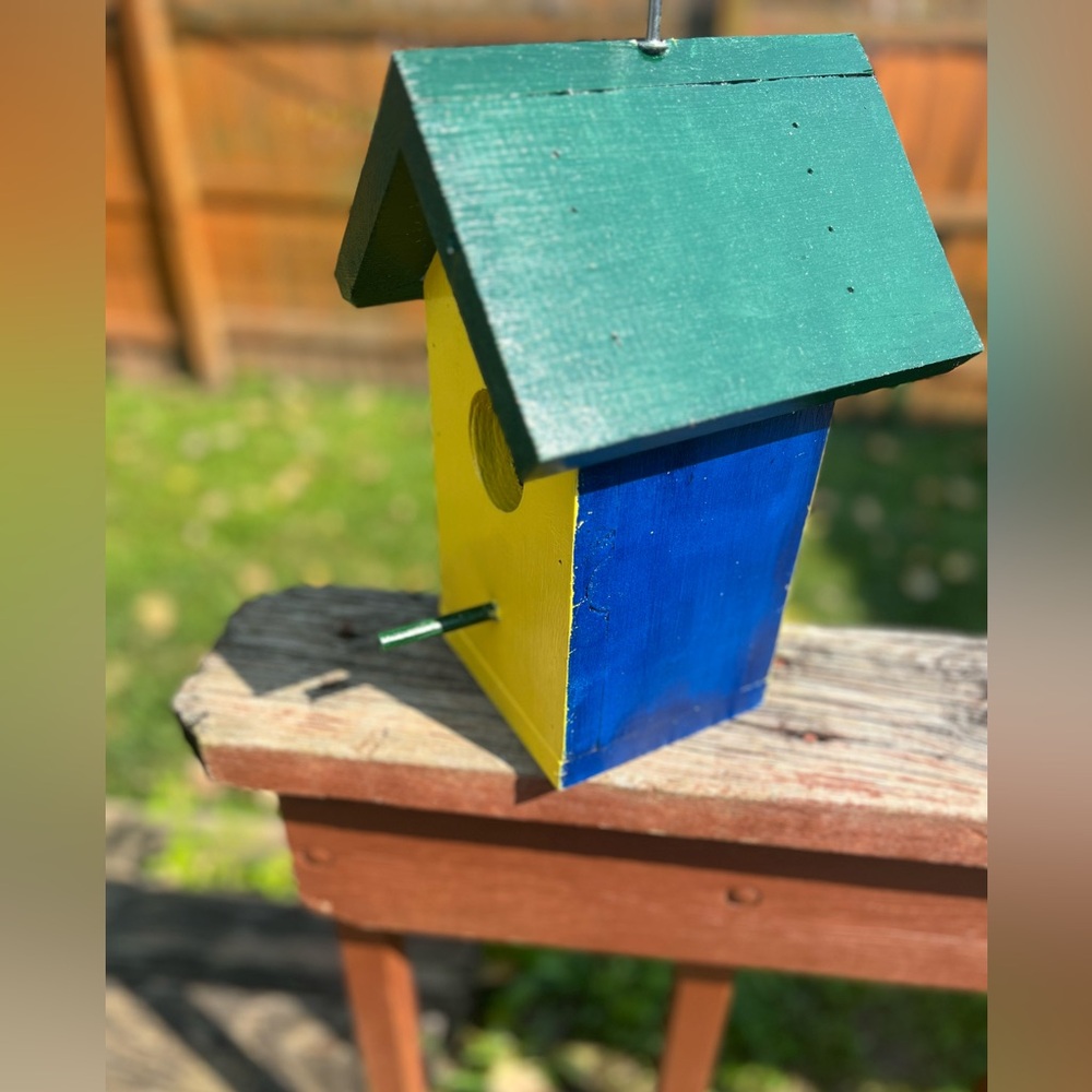 Birdhouse
📦Upcharge shipping on all orders over 5 lbs📦